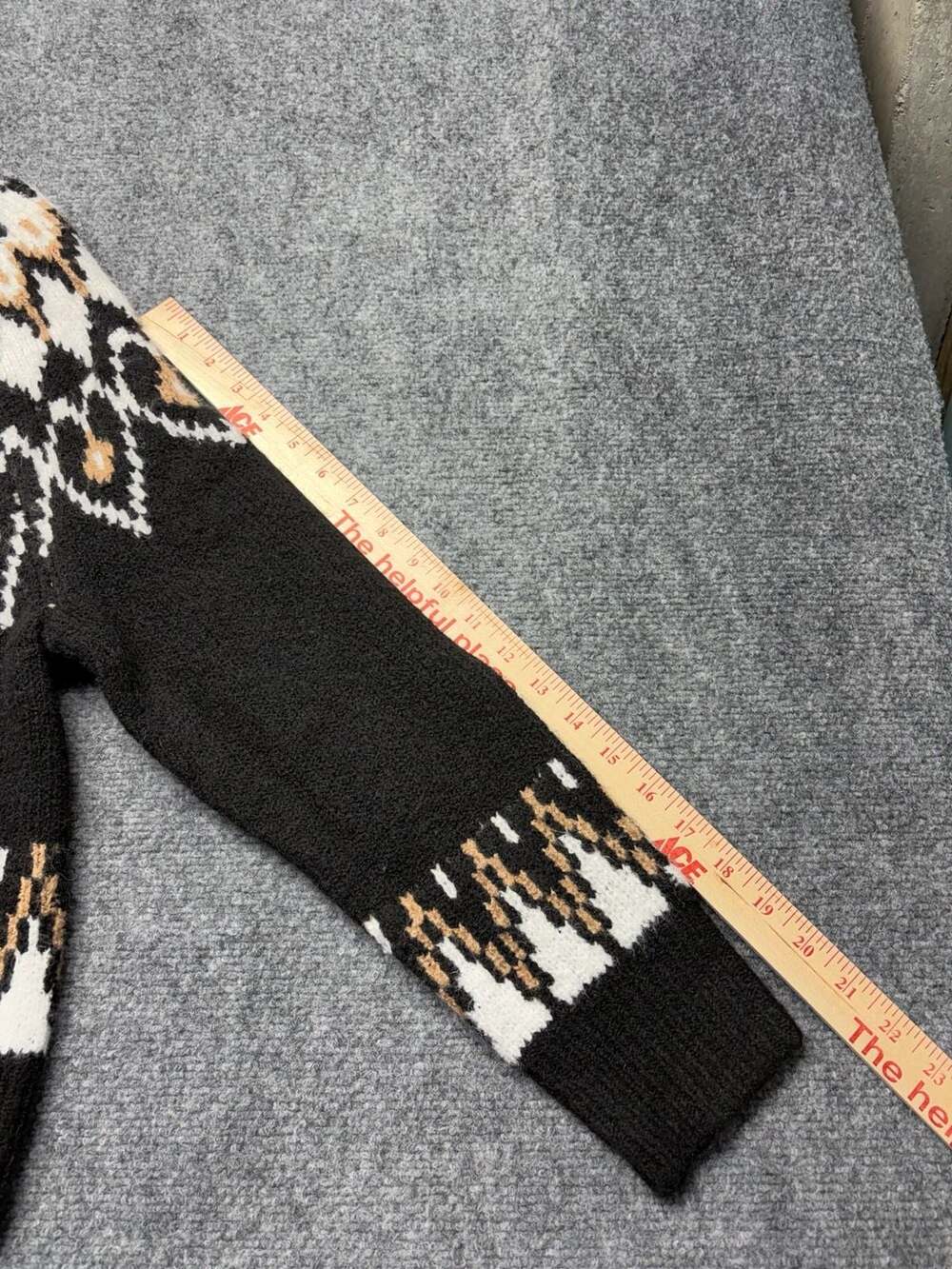 Truth by Republic Fair Isle Button Front Cardigan Sweater Size Small petite - Picture 13 of 13